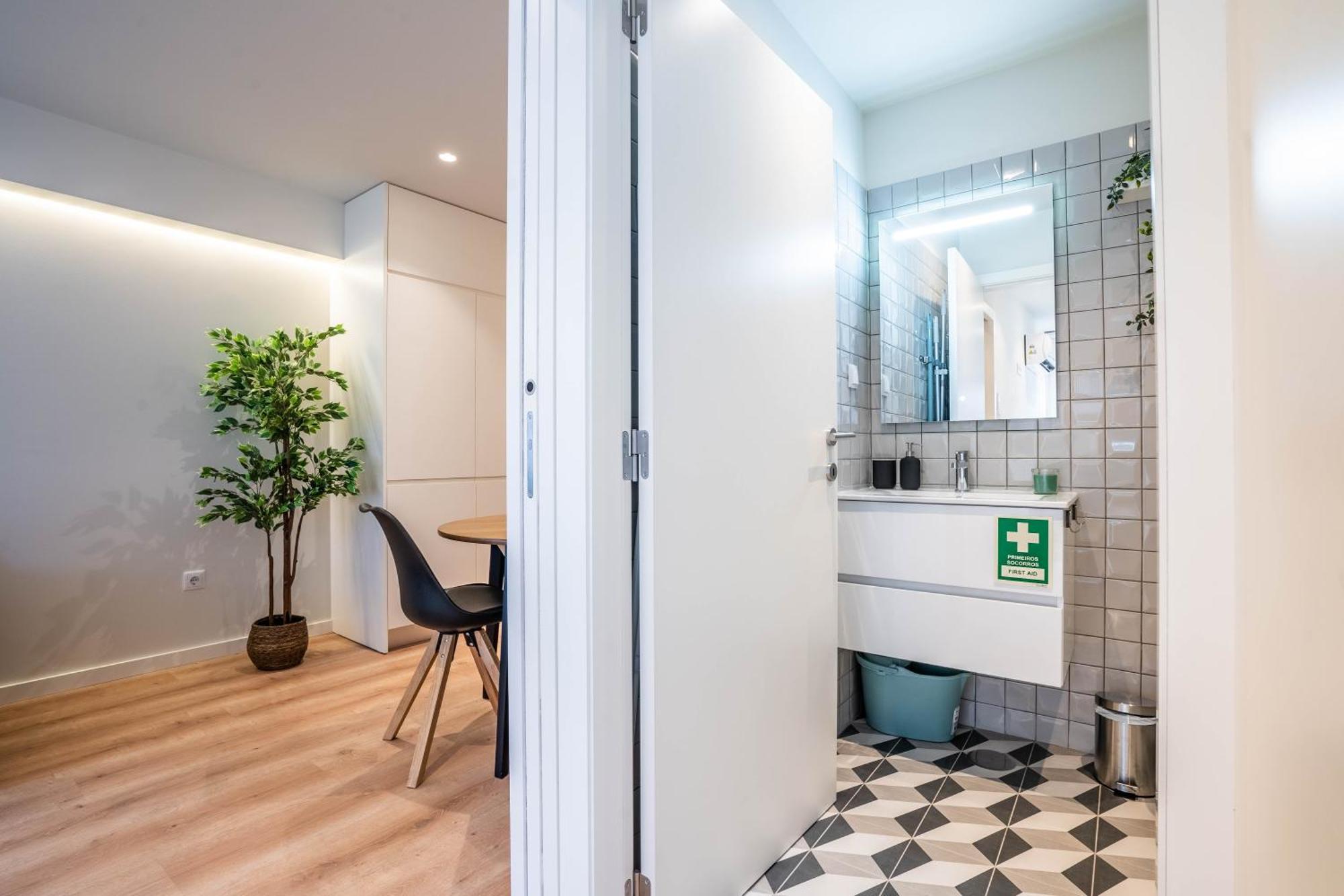 Trindade Bliss: 1Br W/ Free Parking By Lovelystay OOporto Exterior foto